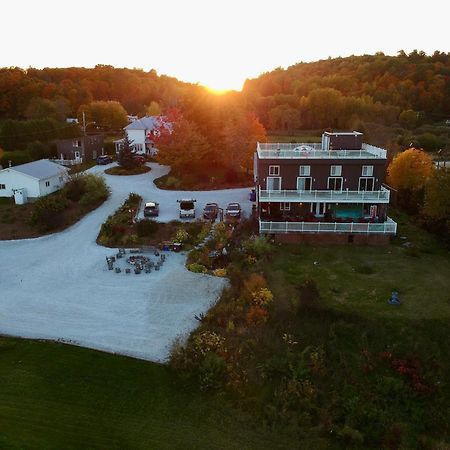 Resort Lac Ste-Marie Lac Sainte-Marie المظهر الخارجي الصورة